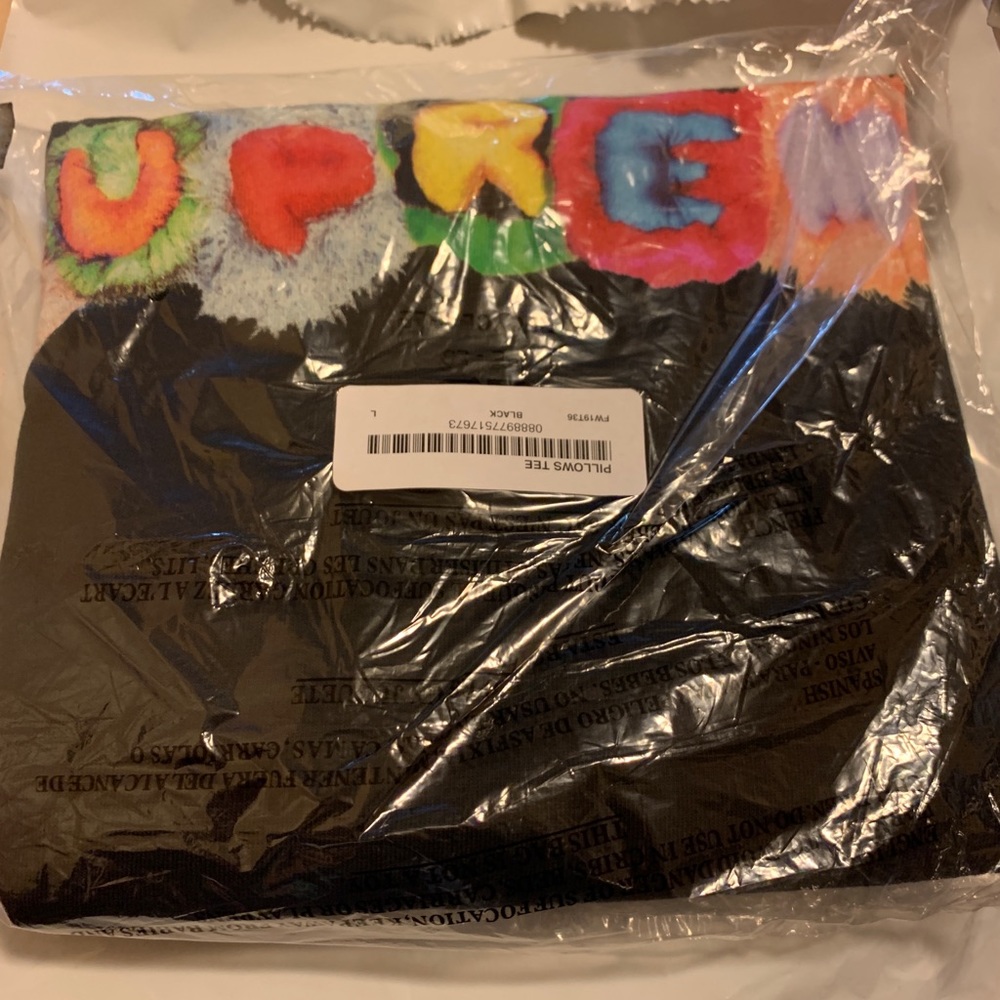 Supreme tee